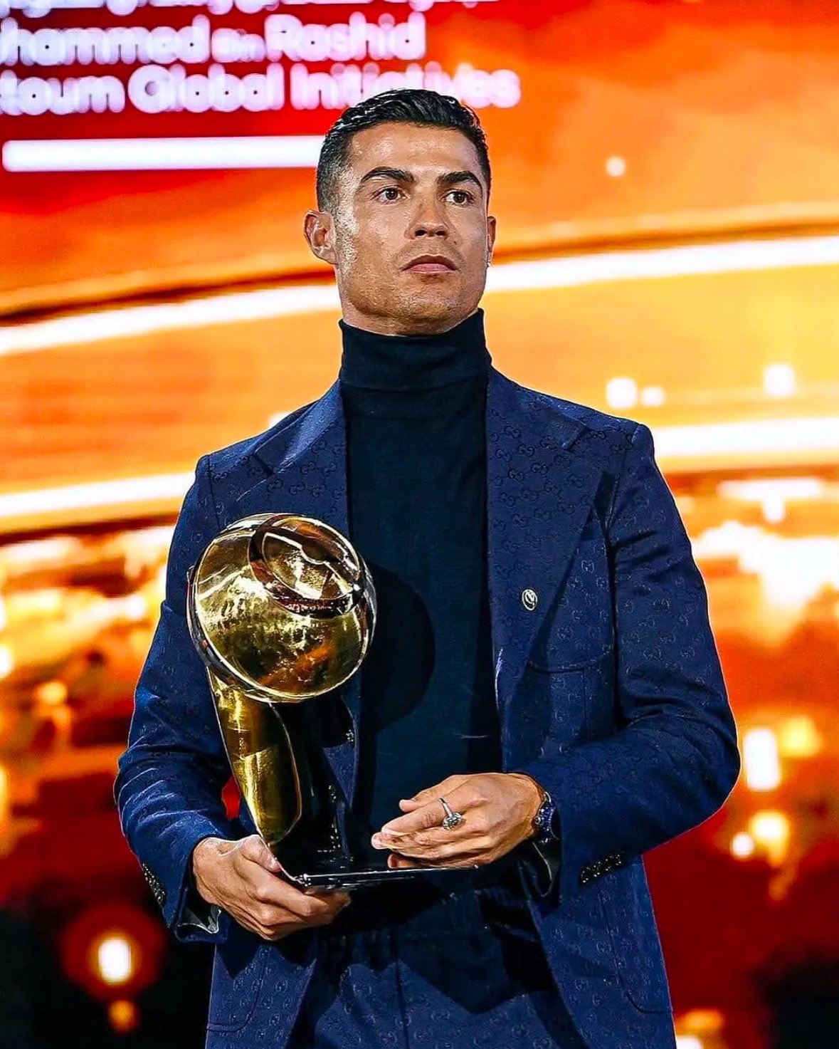 Ronaldo Wins At Globe Soccer Awards Takes Swipe At Ligue Ballon D