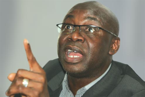 Buhari's 2011 Running Mate, Pastor Tunde Bakare storms APC