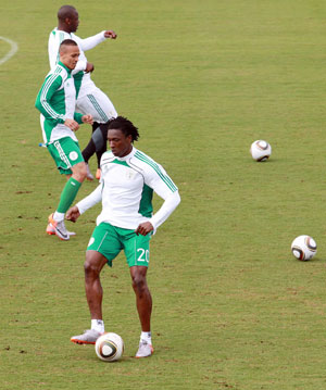â€¢IN TRAINING…Super Eaglesâ€™ Dickson Etuhu, Osaze Odemwingie and Danny Shittu sweat it out during a recent training of the team. The Nigerian team tackle South Korea in an international friendly match in Seoul tomorrow. AFP Photo.