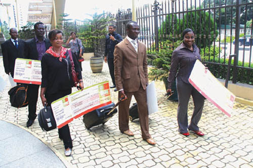 Winners of Glo Recharge and Win promo on there way to Airport