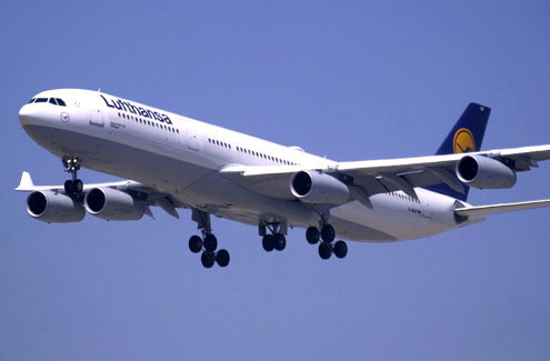 lufthansa-airplane