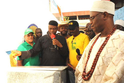 (L-R)The President of the Nigerian Swimming Federation, Mr Babatunde Fatayi- Williams, Ondo State governor, Dr Olusegun Mimiko, national Chairman of the Labour Party, Mr. dan Nwayanwu, the State commissioner for Sports, Mr. Yekeen Olanipekun and the Osemawe of Ondo Kingdom, Oba Victor Kiladejo at the official commissioning of the Olympic-size Swimming Pool at the Akure Sports Stadium completed by the Mimiko administration after 34 years of being abandoned in Akure at the weekend.