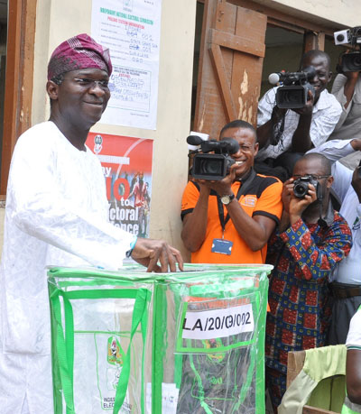 Gov, Fashola cast his vote.
