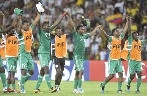 Nigeria’s Flying Eagles celebrate their victory over England and qualification for the quarter final of the FIFA U-20 World Cup in Colombia. Nigeria beat England 1-0 in last night’s Round of 16 Tie. Photo: AFP.