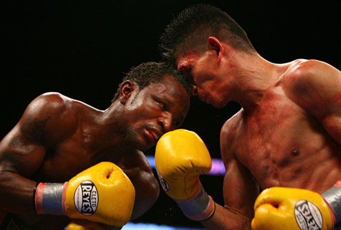Joseph Agbeko (left) and Abner Mares,