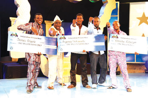 Star Game Show host Gbenga Adeyinka with some winners