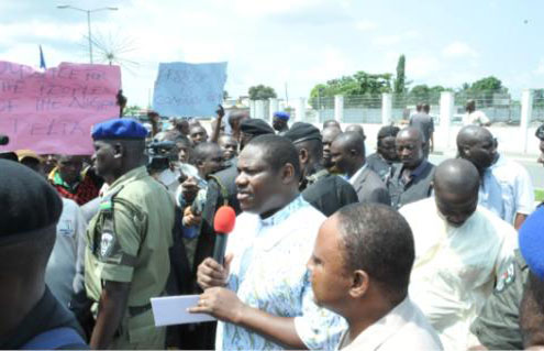 Mr. Tele Ikuru,Deputy Governor of Rivers State addressing protesting Ogonis in Government House