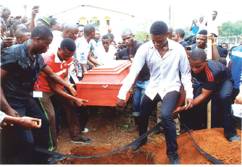 Remains of TASUSED 400 level student, Mr. Fashina Olatunji David, of the Social Work Dept, who lost his life in an accident on their way to Abeokuta to protest against the scrapping of TASUED, being buried yesterday at Ijagun community cemetery.