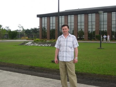 A Russian stands in front of ALSCON