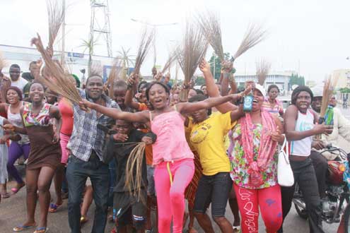 ACN members show their joy after Oshiomhole’s landslide victory.