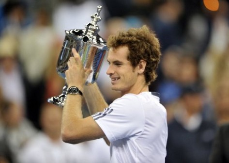 andy murray with the US open trophy: wins another trophy at Aegon