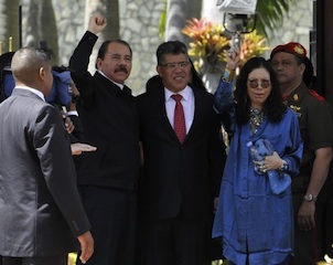 Nicaragua's Daniel Ortega, with Foreign minister of Venezuela