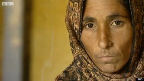 Pakistani woman: she killed her daughter for looking at a boy