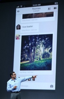 Googles-VP, Vic Gundotra shows-some-of-the-new-features-for-smartphone.