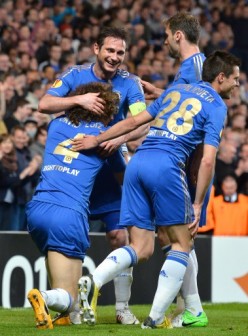 David Luiz(4) celebrates Chelsea's third goal