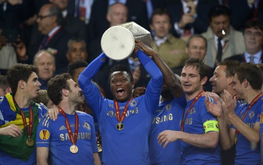 Mikel Obi with the Europa Laeagu trophy