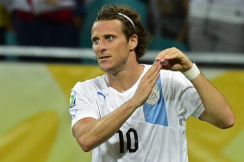 Diego Forlan: he shoots down Eagles