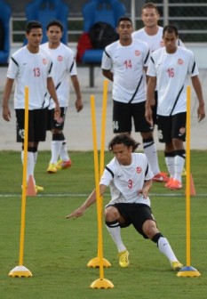 Tahiti's national football team player Marama Vahirua, the only professional player of the team, takes part in a training session in Belo Horizonte, Minas Gerais State, on 14 June 2013 