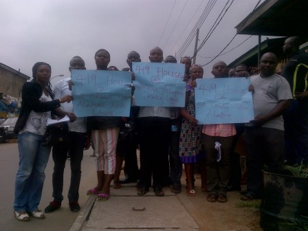 The duped Ketu tenants protesting at Panti Thursday
