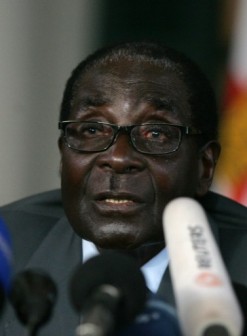 Mugabe: berates US, UK