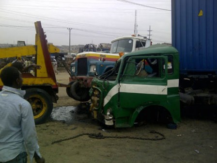 The accident scene this morning after the Mile 12 overhead bridge inward Ikorodu