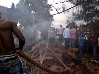 People at the scene of crash. Photo Simon Ateba