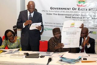 Fayemi at the signing ceremony for the N5b bond