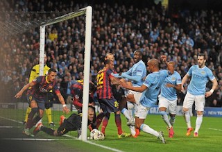 Man City scramble for a goal here, but VALDES DENIES THEM