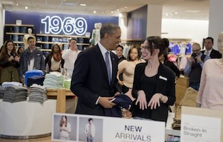Obama chatting with a Gap store staff during the buying spree