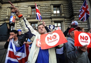 Anti-independence supporters demonstrate in Glasgow's George Square