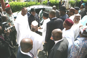 President Goodluck Jonathan arriving at the PDP HQ to pick his form