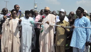 From left: Mallam Nasir el-Rufai, Prince Tony Momoh, Maj-Gen Mohammadu Buhari, former Head of State, Governor Adams Oshiomhole and Hon Anselm Ojezua, APC Chairman, Edo State at the commissioning of the six-lane Airport Road in Benin City, on Saturday, 29/11/2014