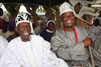 Obelu of Esure, Alaiyeluwa Oba Kamoru A. O. Sansi (left) and Akija of Ikija Ijebu, Oba Kayode Alakija