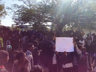 Protesting UniJos students