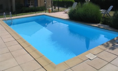 Illustration: a swimming pool in Lagos