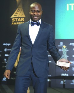 •Aruna Quadri with ITTF Award in Dubai yesterday