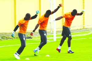 •Ivorian goalkeepers train at Bikuy Stadium in Bata ahead  of their clash  against  DR Congo in the semi final of AFCON 2015 in Equatorial Guinea tonight. Photo: AFP