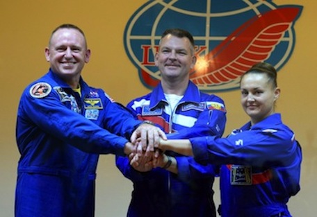 US astronaut Barry Wilmore and Russian cosmonauts Alexander Samokutyaev and Yelena Serova at the Baikonur cosmodrome Photo: scmp.com