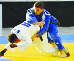 •Judokas fight during a recent tourney
