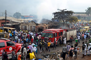 Lagos State Fire Service arriving the cene