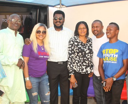 PIX.2.L-R: MR. KOLA OLAIYA, NOLLYWOOD STAR, MRS. MERCY AIGBE, NALLYWOOD STAR,  MR. AYODELE BADMUS, NOLLYWOOD STAR, DR. JOE OKEI-ODUMAKIN, PRESIDENT WOMEN ARISE, MR. SAIDI BALOGUN, NOLLYWOOD STAR & MR. SEGUN OLAWOYE  @ THE DOCUMENTARY SHOOT ON GENDER AND DOMESTIC VIOLENCE BY WOMEN ARISE AND NOLLYWOOD PROFESSIONALS, FRIDAY OCTOBER 16TH, 2015 AT A LOCATION SET IN OGBA, LAGOS. 