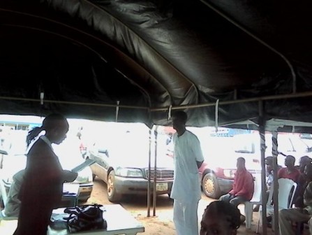 Ayo Okundaye standing trial at the mobile court