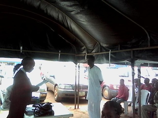 Ayo Okundaye standing trial at the mobile court (1)