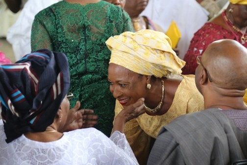 Adunola Shodipo congratulates Mama Onabowale Onabanjo Photo: Idowu Ogunleye/PM News