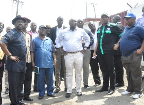 Lagos State Governor, Mr. Akinwunmi Ambode (middle) with Commissioner for Information & Strategy, Mr. Steve Ayorinde; Sector Commander, Federal Road Safety Corps, Lagos, Mr. Hyginus Omeje; Commissioner for Works & Infrastructure, Engr. Ganiyu Johnson; Secretary to the State Government, Mr. Tunji Bello and Commissioner for the Environment Dr. Babatunde Adejare, during the Governor’s inspection of Vanguard Avenue, Apapa, on Tuesday, November 10, 2015