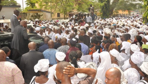 Governor Oshiomhole addressing the protesters 