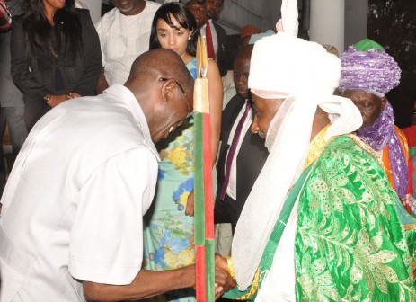 Governor Adams Oshiomhole in a handshake with the Emir of Kano, Lamido Sanusi during the Emir's visit to the governor in Benin Wednesday 