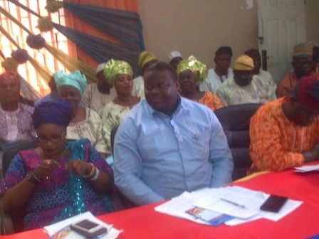 Jimoh (middle) with some of the guests