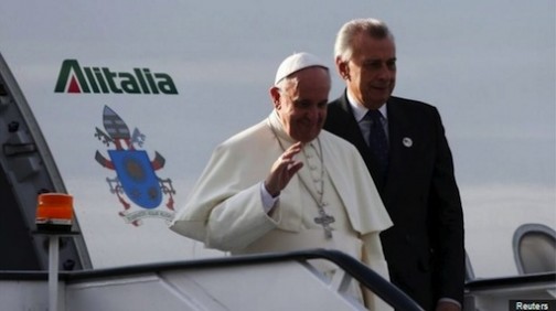 Pope Francis arrives Kenya 