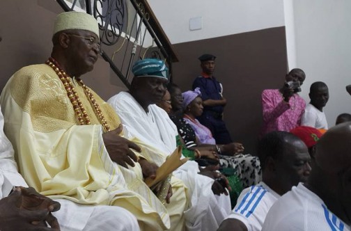L-R: Oba Adedotun Aremu Gbadebo, Okukenu IV, Alake of Egbaland and the former Governor of Osun State, Prince Olagunsoye Oyinlola at the Squash competition in Abeokuta, Ogun State